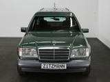 Mercedes-Benz 250 D | PILATO | Bestattungsfahrzeug W124 - Mercedes-Benz 250 mit Diesel-Antrieb: W124