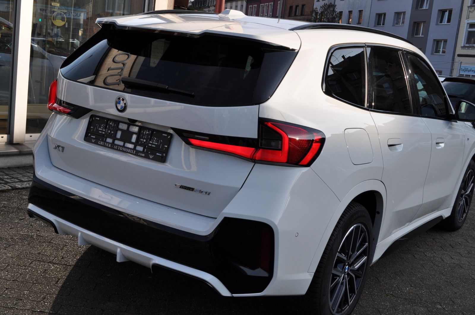 Fahrzeugabbildung BMW X1 20 i sDrive M Sport