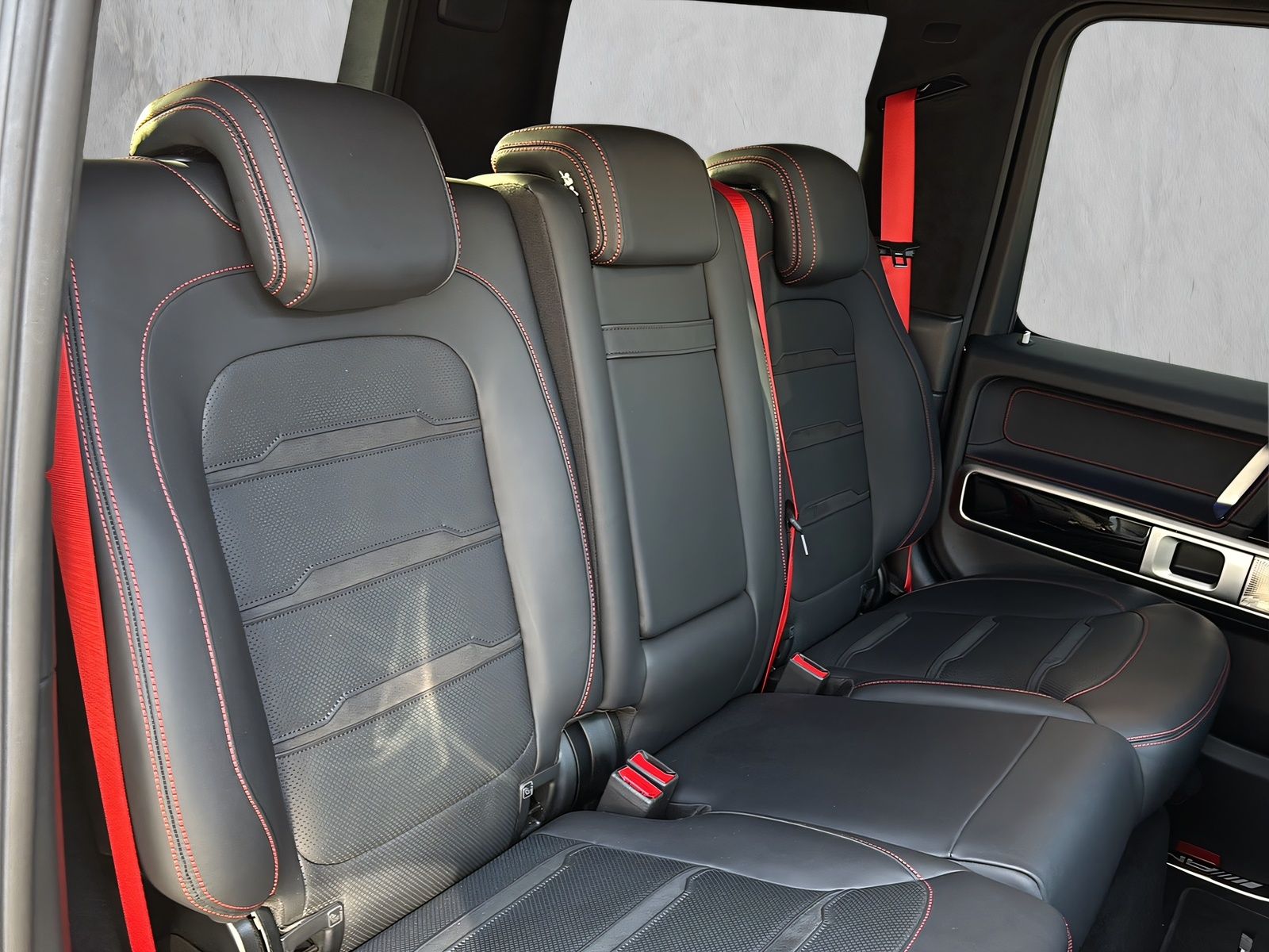 Fahrzeugabbildung Mercedes-Benz G 63 AMG NIGHT GSHD 360° BURMESTER AHK MULTIBEAM