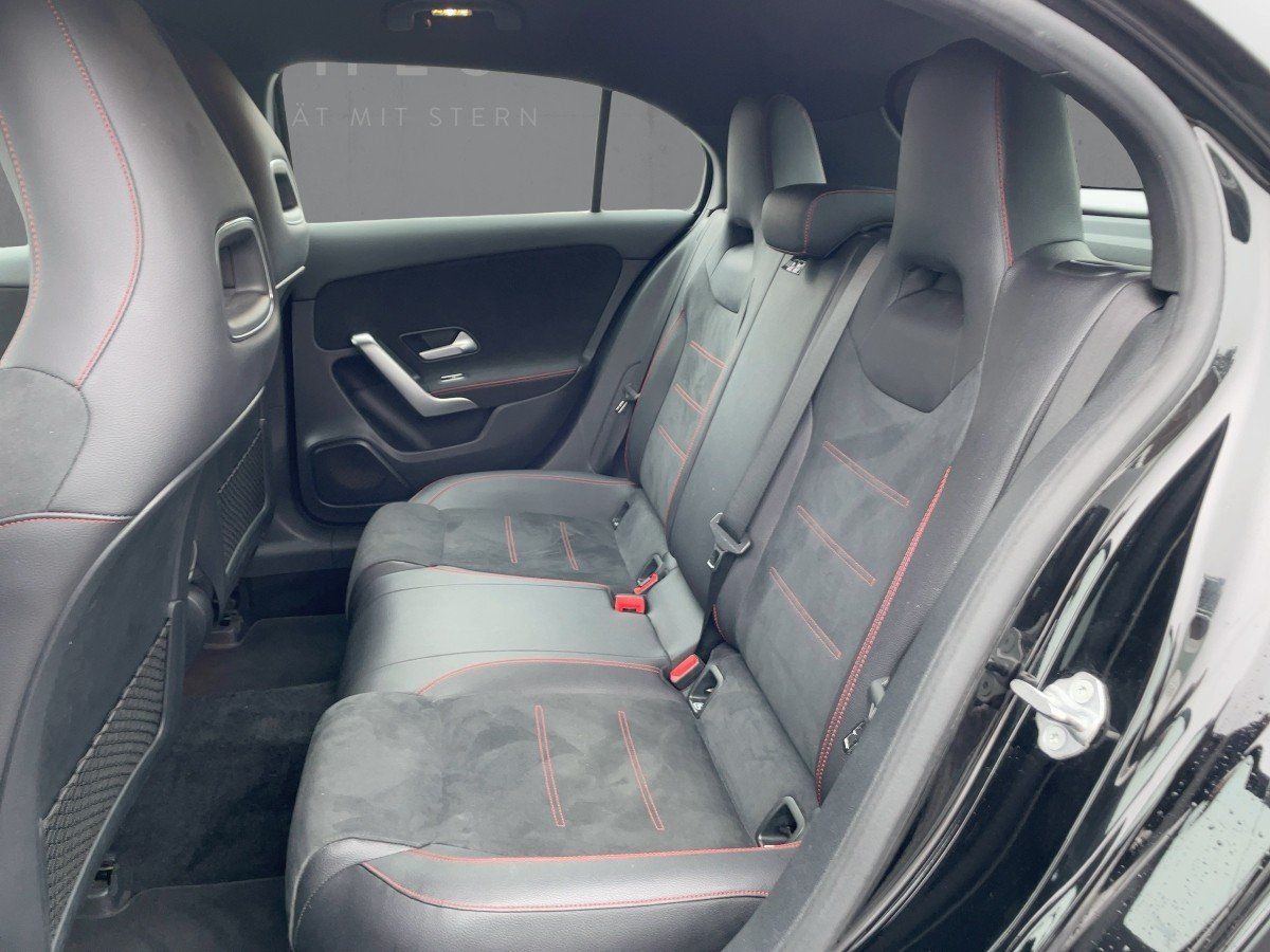 Fahrzeugabbildung Mercedes-Benz A 180 AMG/LED/Tempomat/Navi