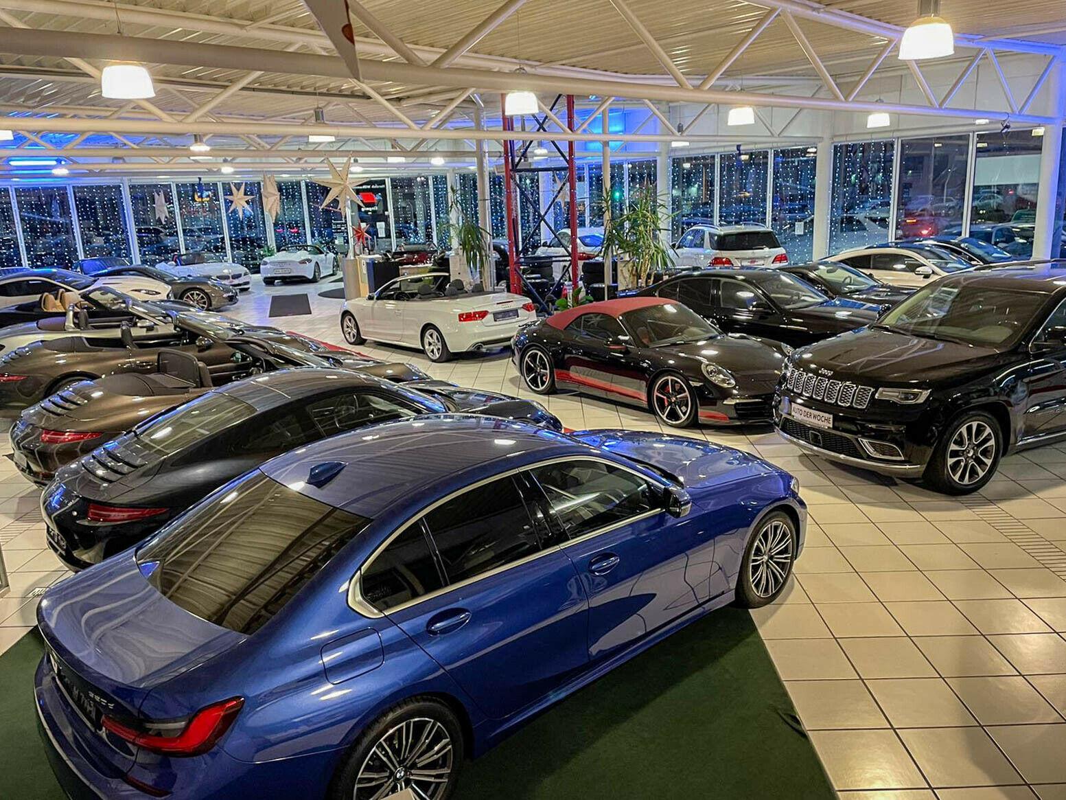 showroom-image-top