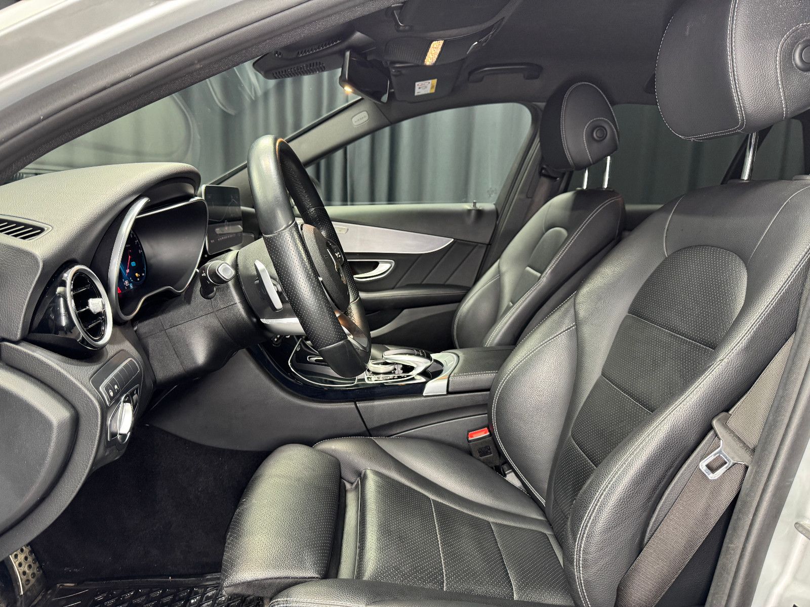 Fahrzeugabbildung Mercedes-Benz Mercedes Benz C 300e T-Modell |BURMESTER|AHK