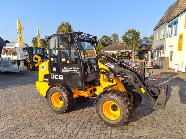 JCB 403 Plus