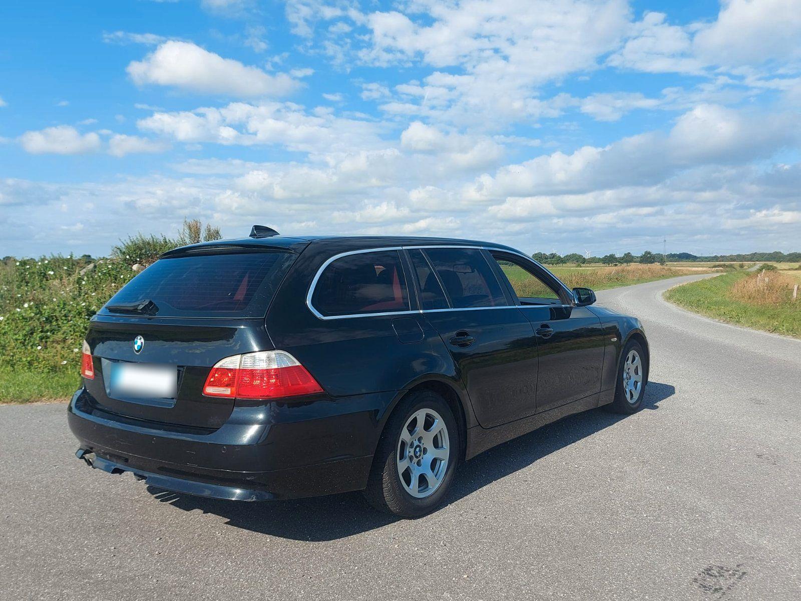 BMW 523 2006 — interior