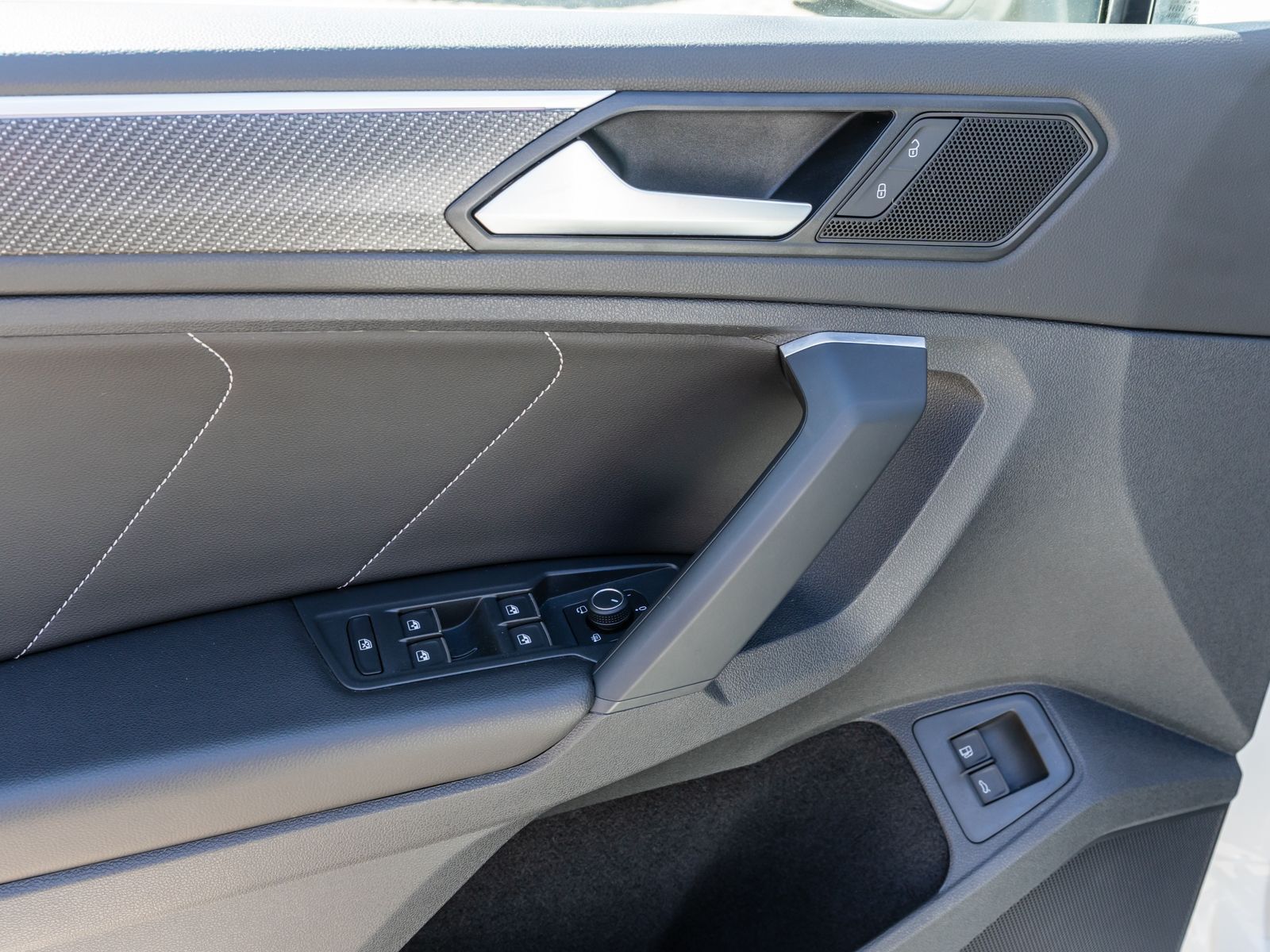 Volkswagen Tiguan - Bild 11