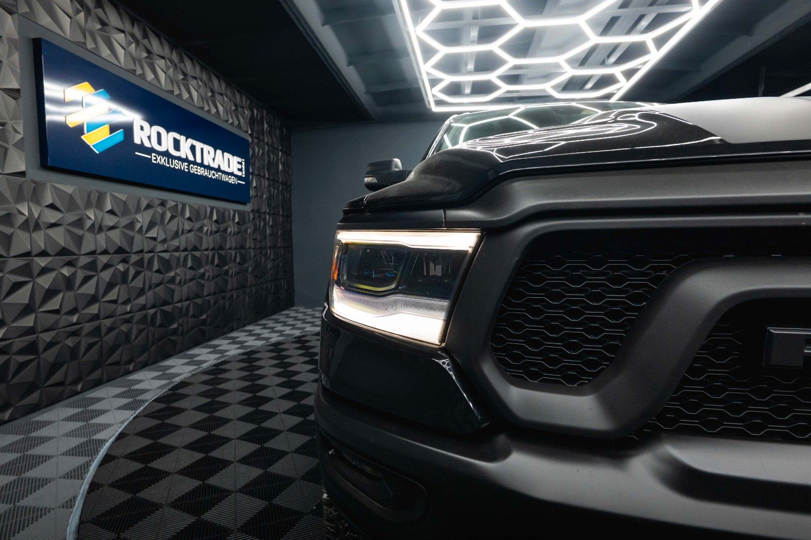 Fahrzeugabbildung Dodge RAM 5.7 V8 HEMI 4x4 REBEL OFFROAD Night AxleLock