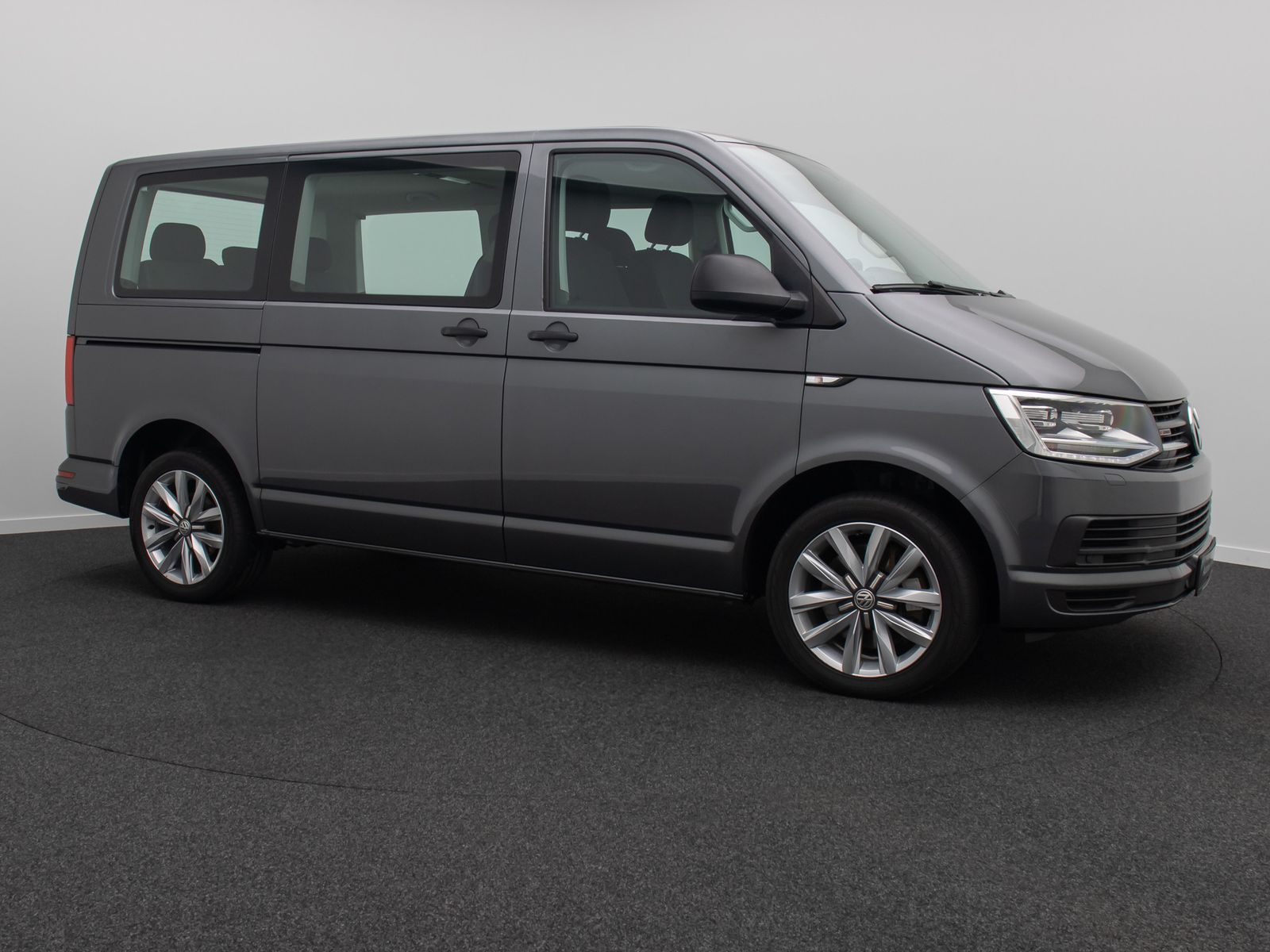 Fahrzeugabbildung Volkswagen T6 Multivan PDC Standhzg Sitzhzg Navi 7Sitz