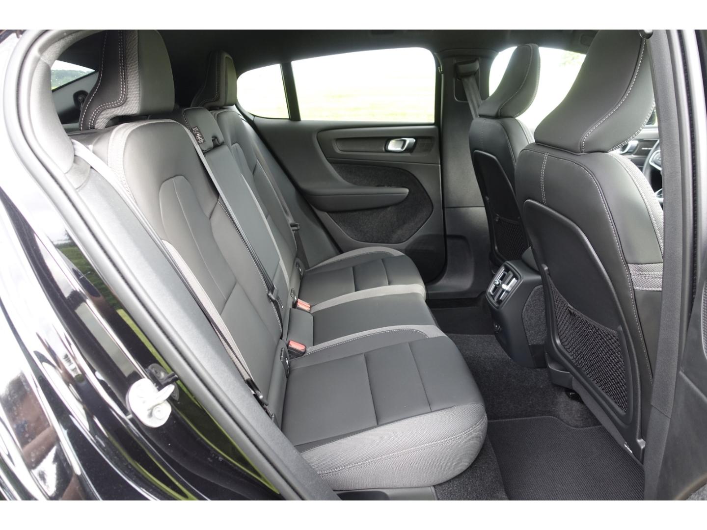 Volvo C40 Ultimate Recharge Pure Electric AWD /Winter-