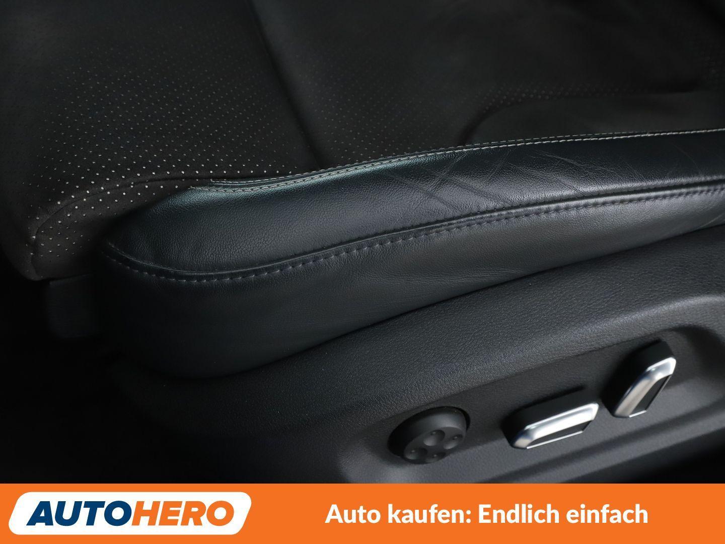 Audi Q3 2.0 TFSI quattro Sport Aut.*NAVI*LED*TEMPO*