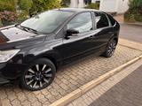 Ford Focus 1,8 Black Magic - Ford Focus: Black Magic