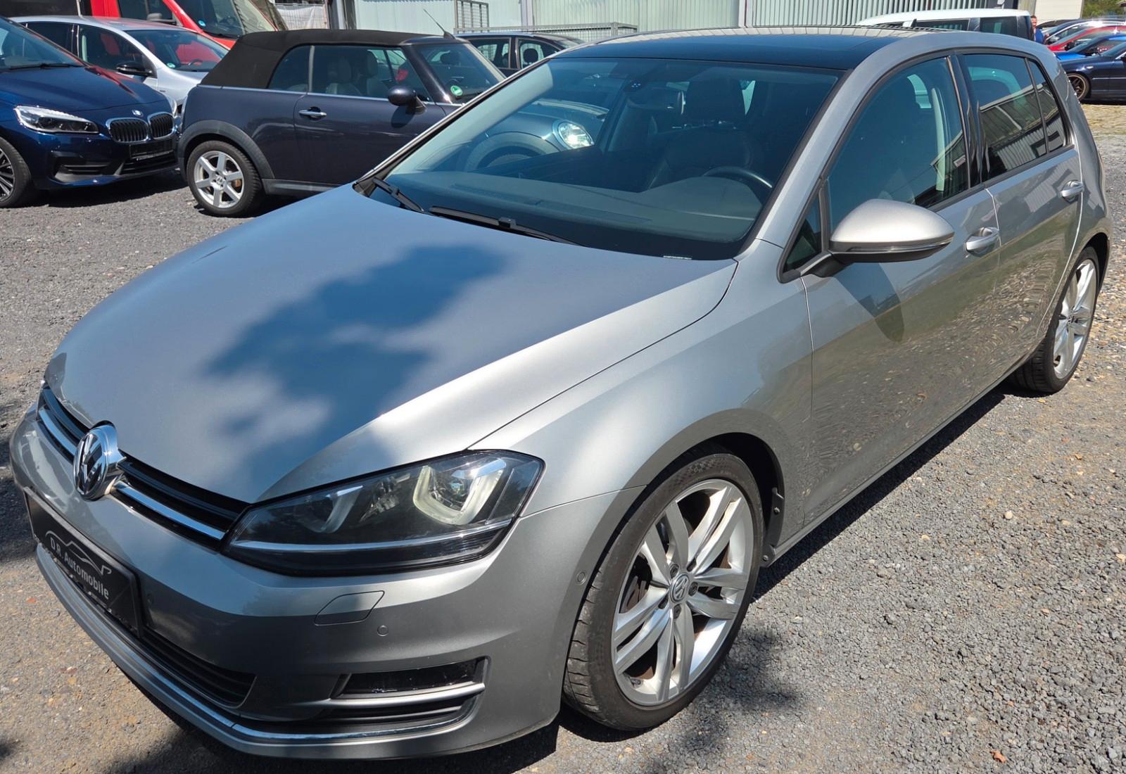 Volkswagen Golf VII Lim. Highline Pano CAM ACC Bi Xenon