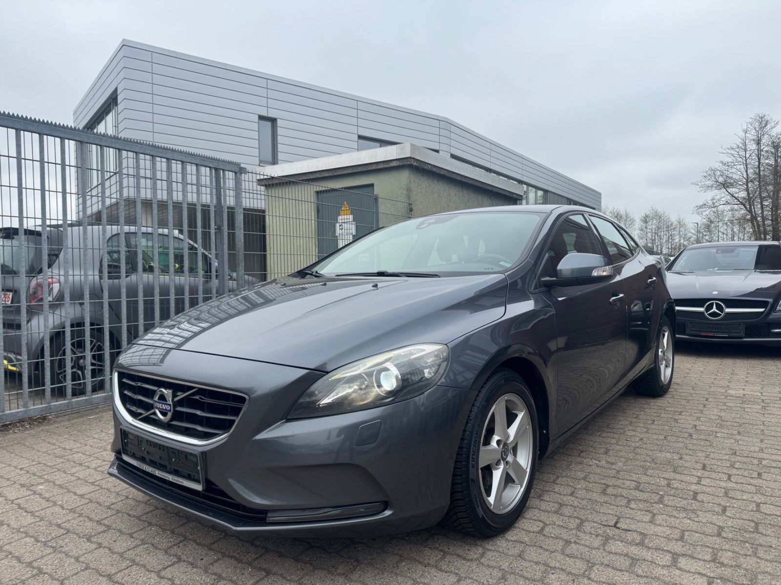 Volvo V40 - 1