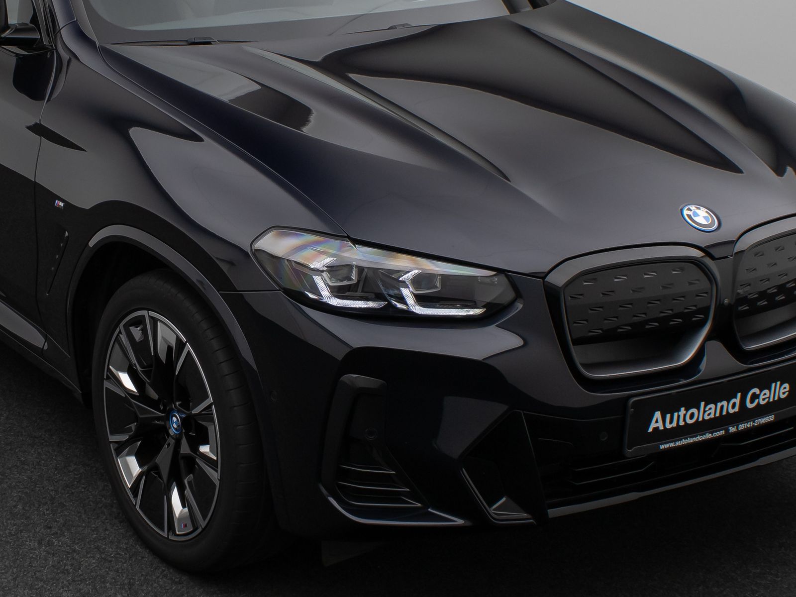 Fahrzeugabbildung BMW iX3 Impressive M Sport Panorama 360°HUD DAB H/K