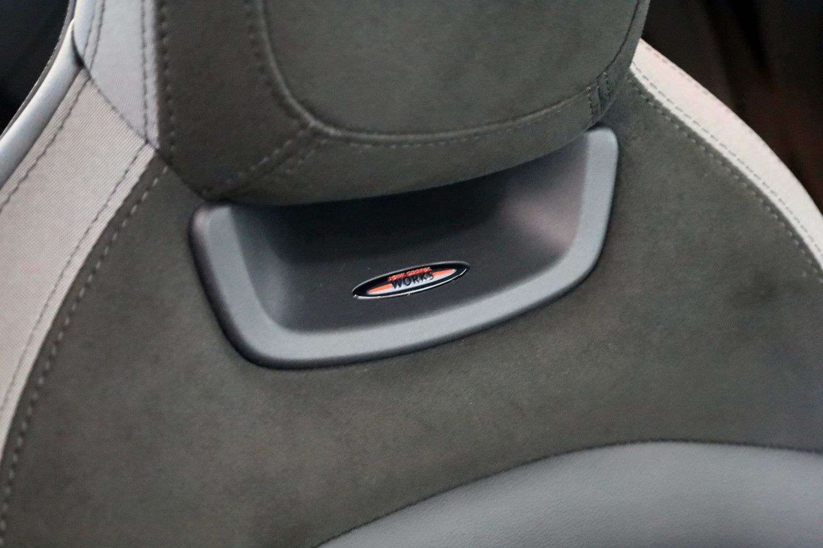 Fahrzeugabbildung MINI Countryman JCW Leder,Navi,LED,Panorama,HUD,SH