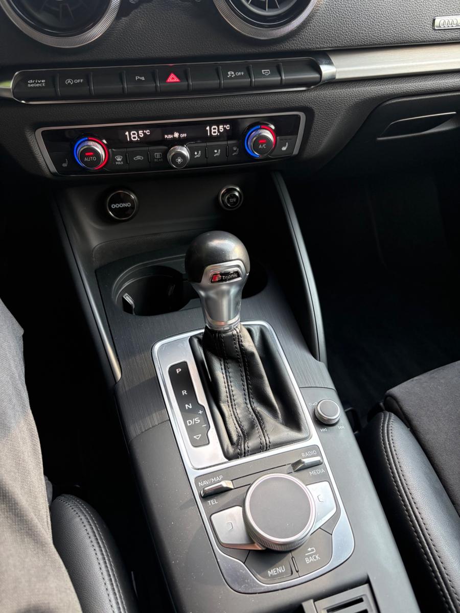 Audi A3 1.5 TFSI Sportback S Tronic - Alcantara/8Fach
