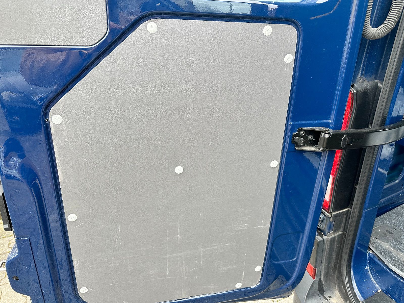 Fahrzeugabbildung Volkswagen CRAFTER KASTEN M.2021 35 MITTELLANG HOCHDACH RWD