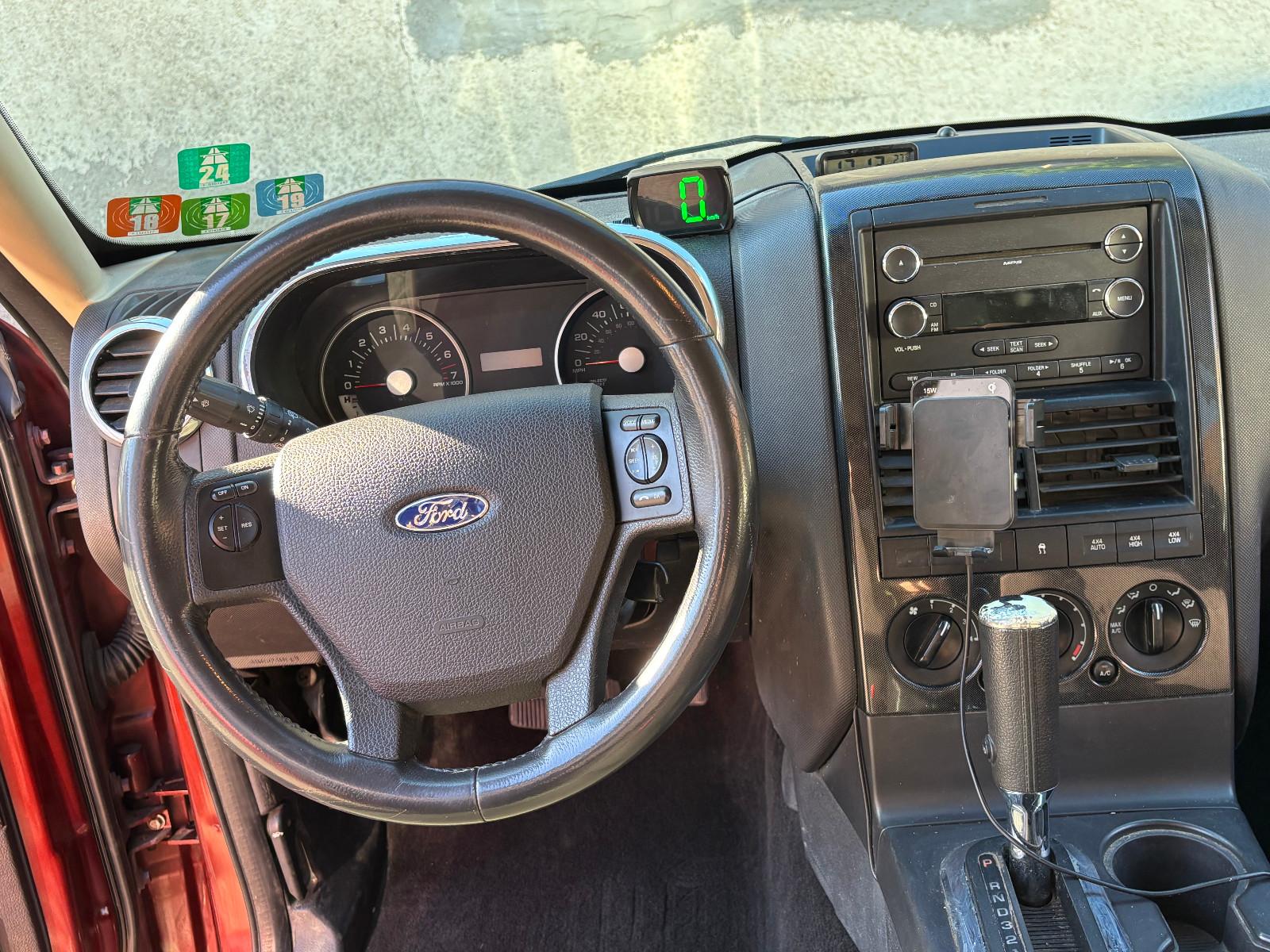Ford Explorer 2010 — photo 5