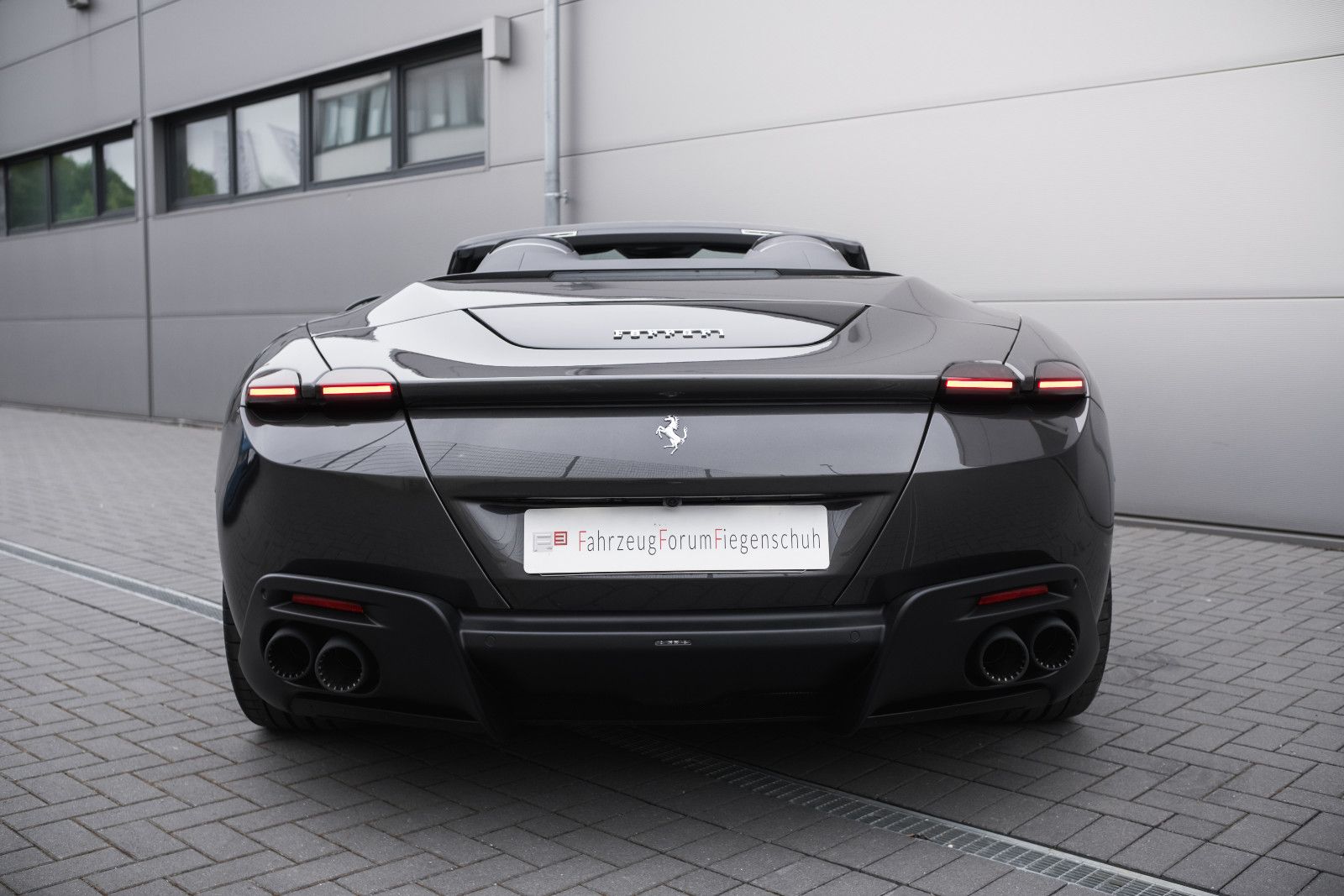 Fahrzeugabbildung Ferrari Roma Spider