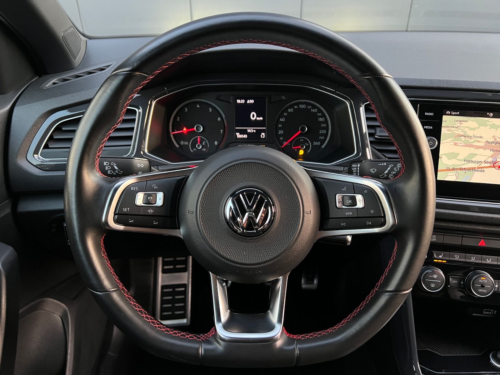 Fahrzeugabbildung Volkswagen T-Roc 1.5 TSI Sport *AHK,ACC,17"-LM*