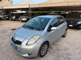 Toyota Yaris 1.4 D-4D 5 porte Sol - Toyota Yaris mit Diesel-Antrieb: Sol