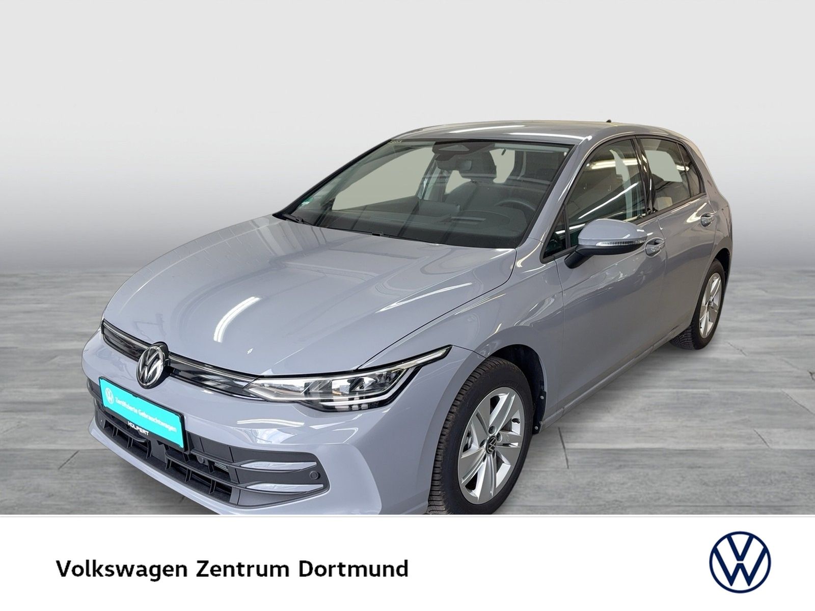 Volkswagen Golf VIII 1.5 eTSI LIFE CAM ACC HEAD-UP NAVI ALU