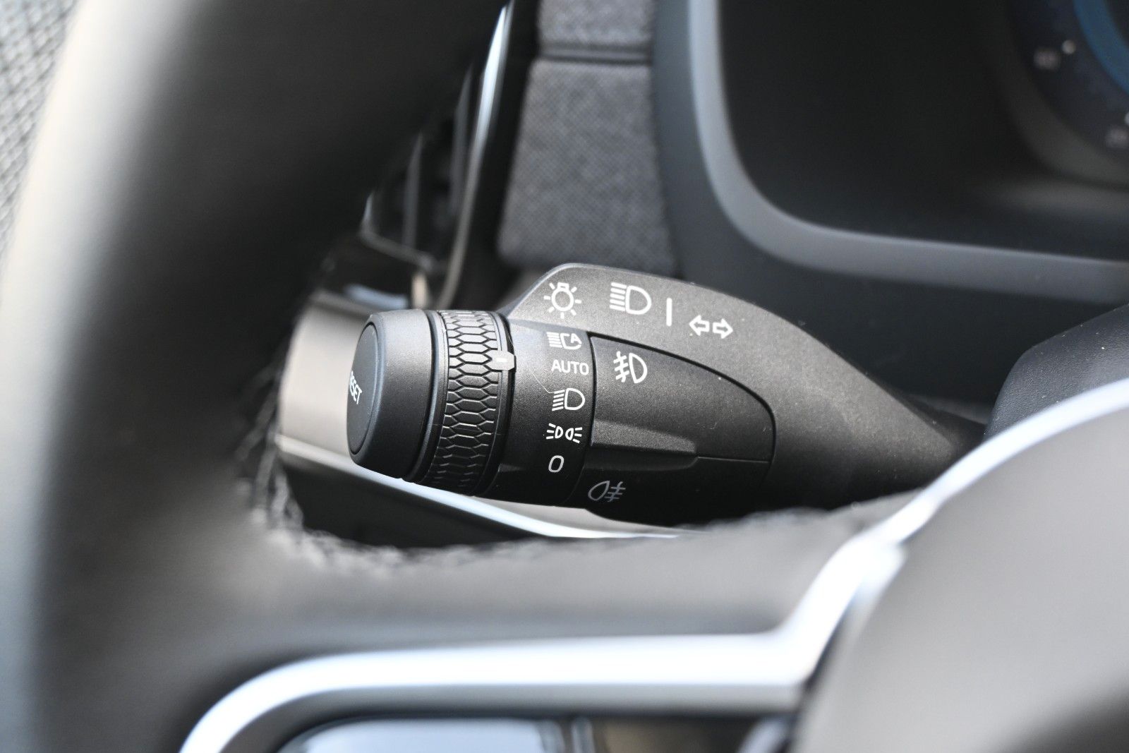 Fahrzeugabbildung Volvo XC90 T8 AWD Ultra Dark Recharge Plug-In Hybrid