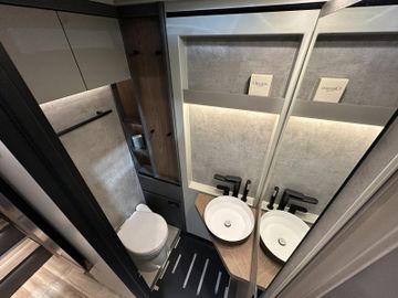 Niesmann + Bischoff Arto 78 