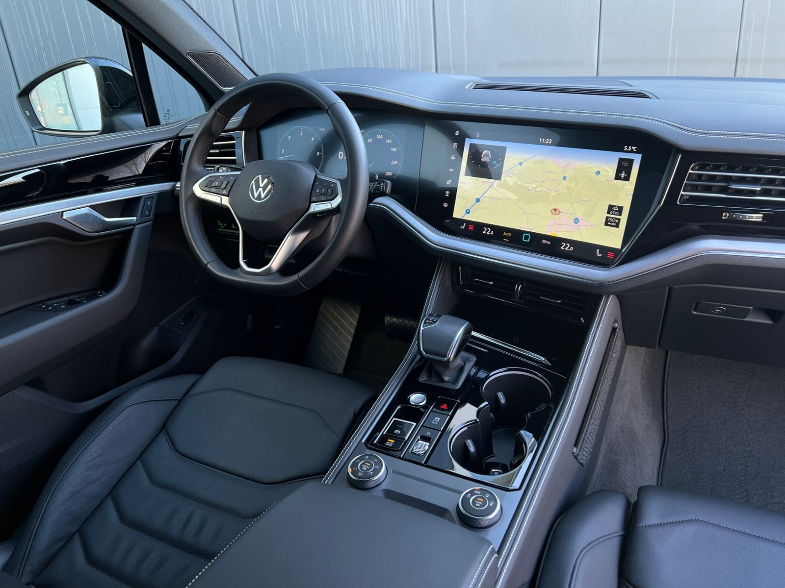 Fahrzeugabbildung Volkswagen Touareg 3.0 TDI 4MOTION *AHK, Luftfederung, 19*-