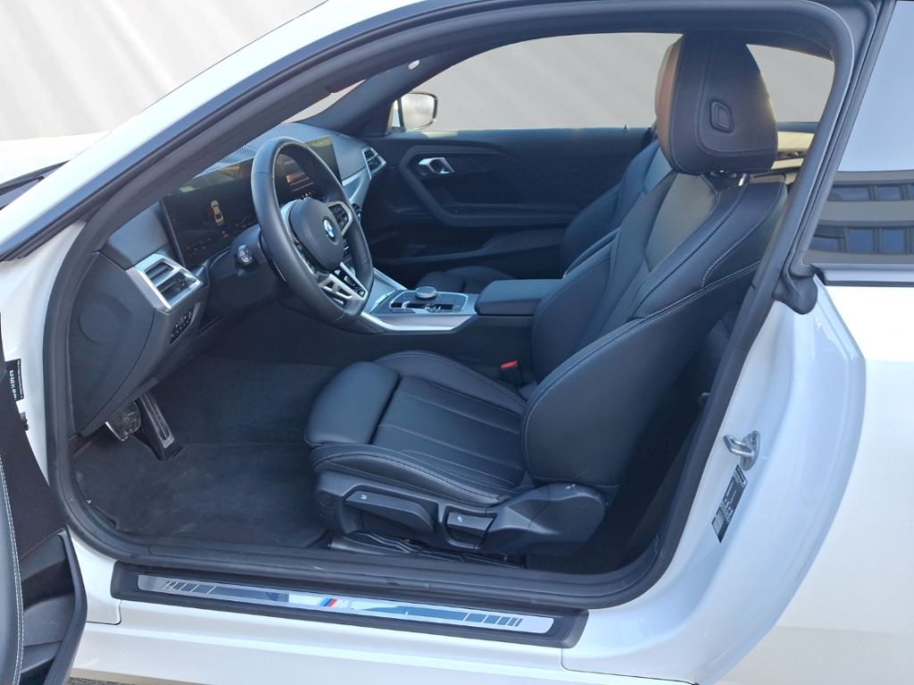 BMW 218 - Bild 8