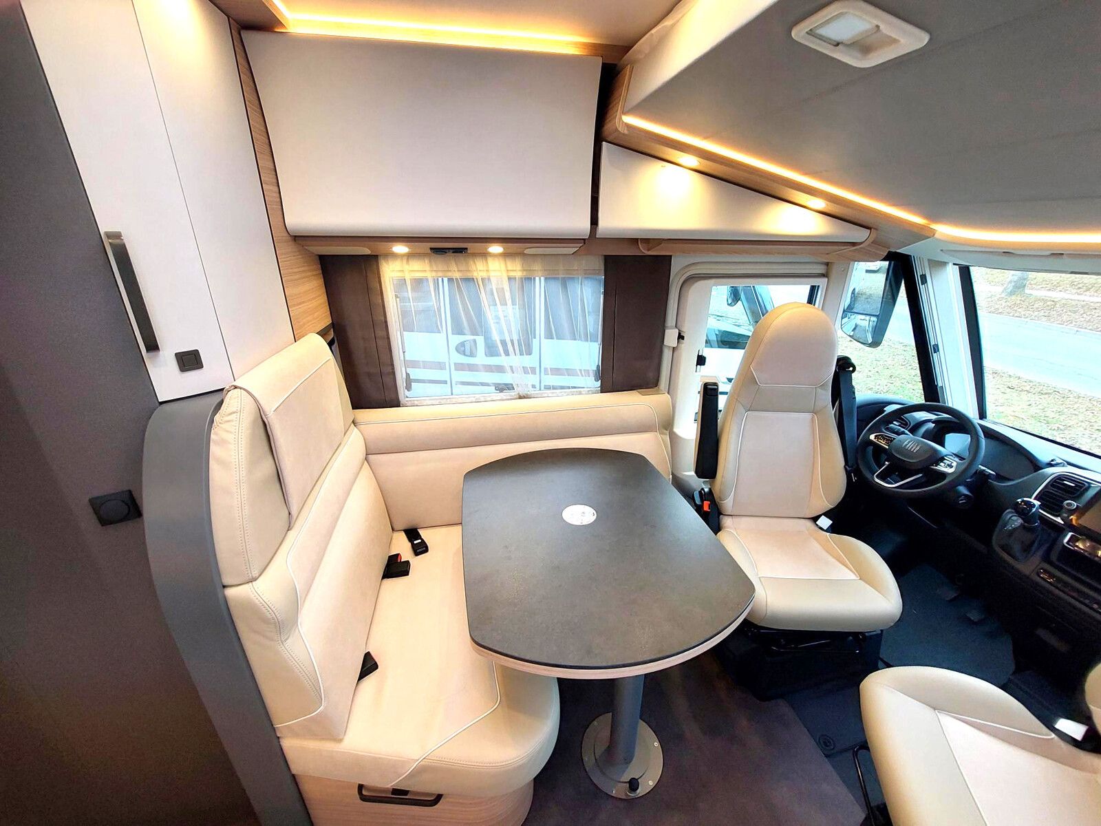Fahrzeugabbildung Malibu I 430 KB LE comfort FIAT AUTOMATIK TV MARKISE