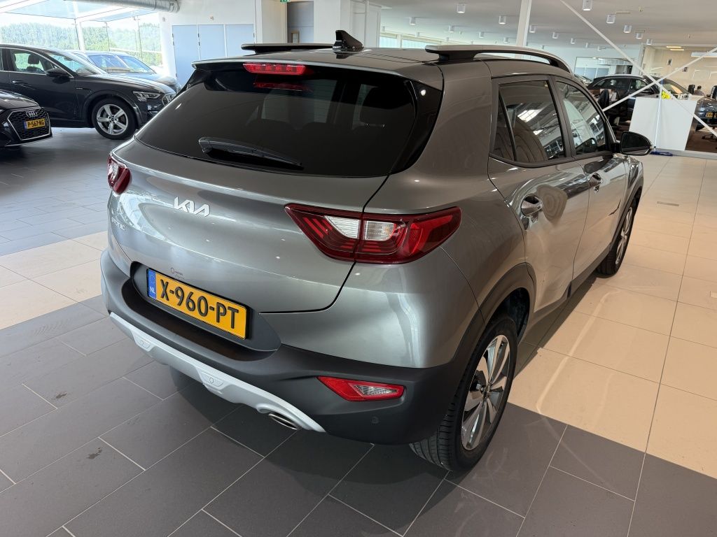 Kia Stonic 1.0 T-GDi MHEV DynamicPlusLine imagem 3