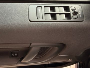 Land-Rover Discovery - 10