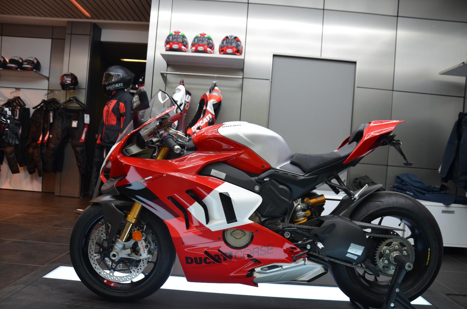 Ducati Panigale V4R Superbike Neu