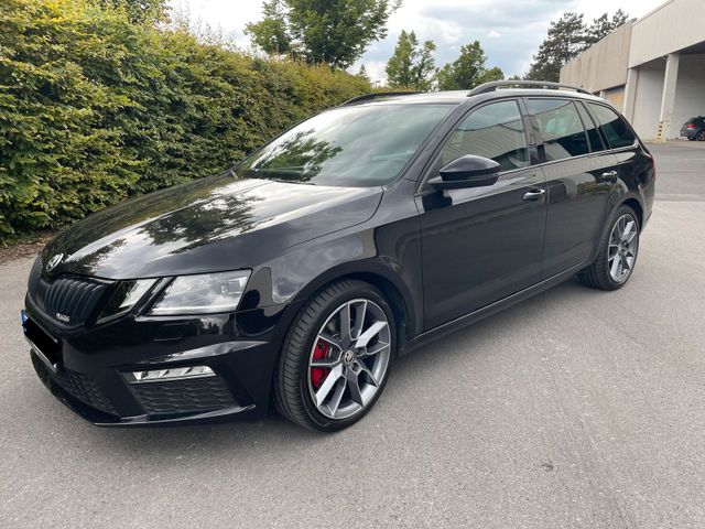 Skoda Octavia Combi 2.0TDI RS60 DSG 4x4 Pano+KAM...