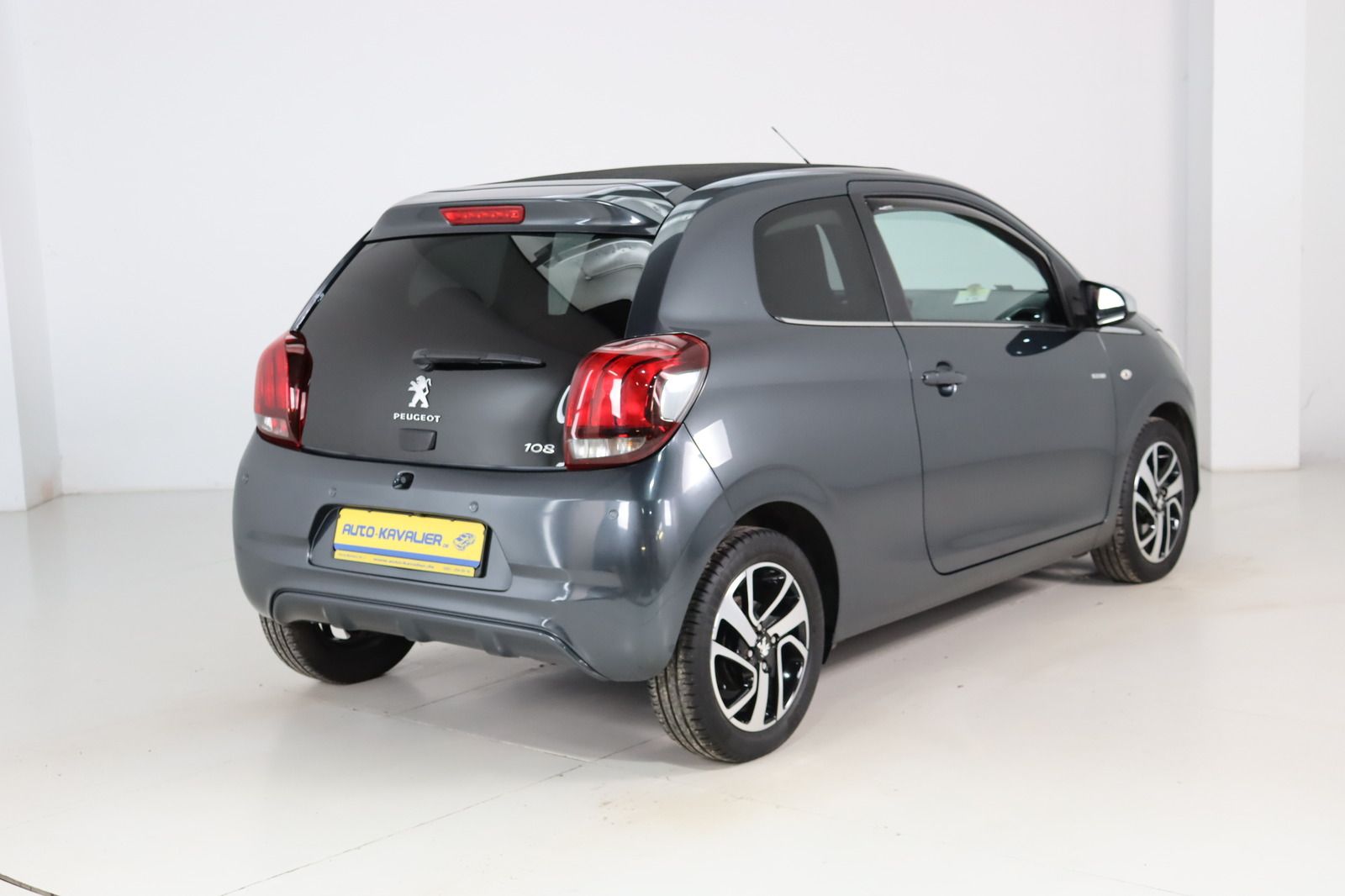Fahrzeugabbildung Peugeot 108 TOP * Service + HU/AU neu * Pano * RFK Style