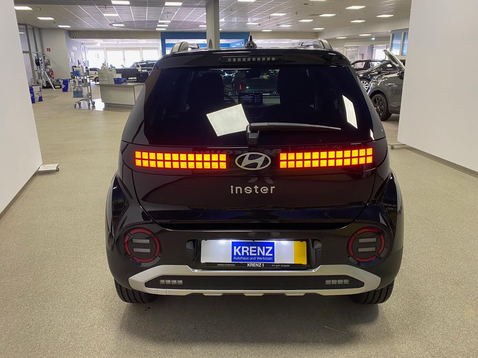 Fahrzeugabbildung Hyundai INSTER Elektro 85 kW APP+KLIMA+ACC+KAMERA+17"Alu