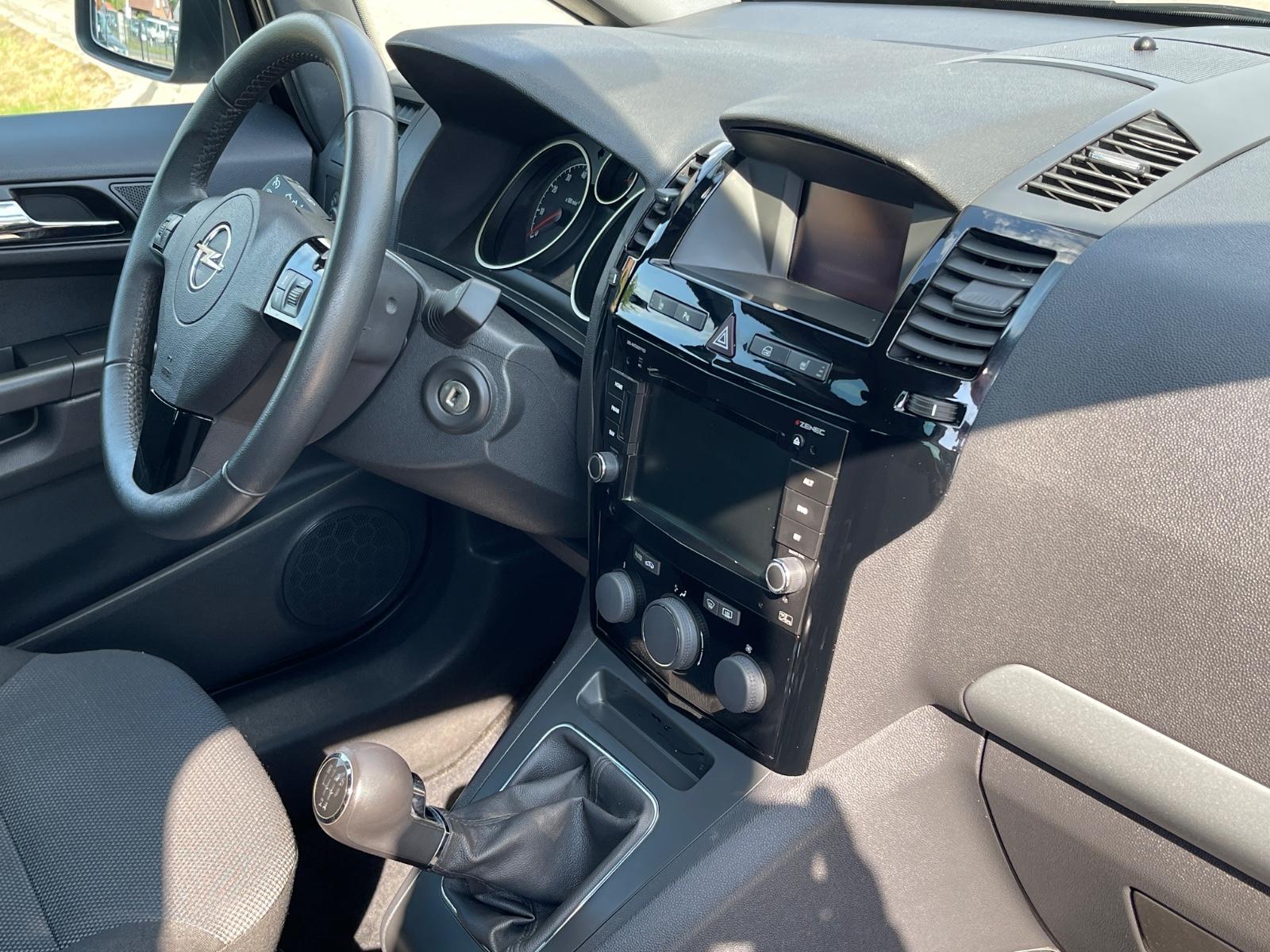 Opel Zafira B 1.6 Design Edition BI-Xenon 7-Sitzer