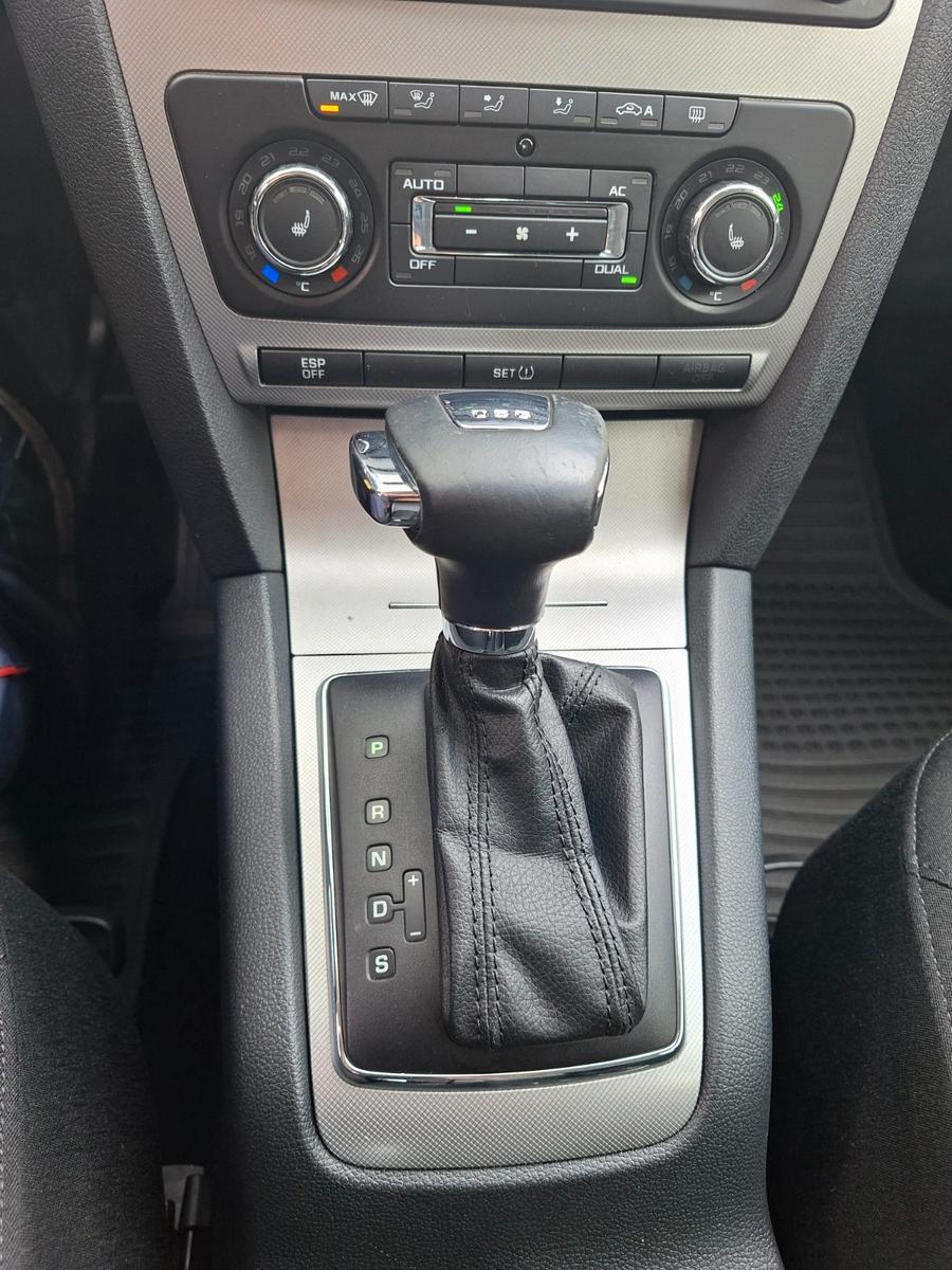 Skoda Octavia 2010 — photo 12