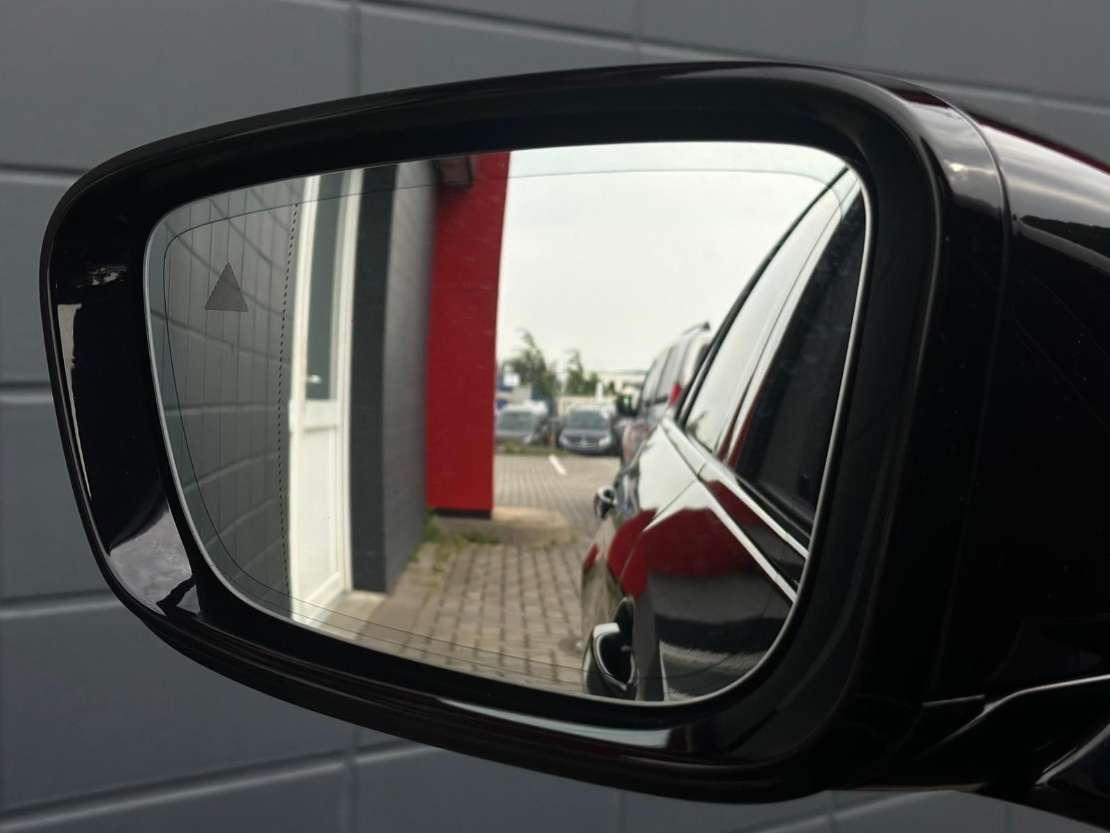BMW 540i xDrive M SPORT SHADOWBLACK LED#AHK#ACC#PANO - Image 25