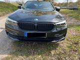 BMW G30. 530d - 8-fach bereift