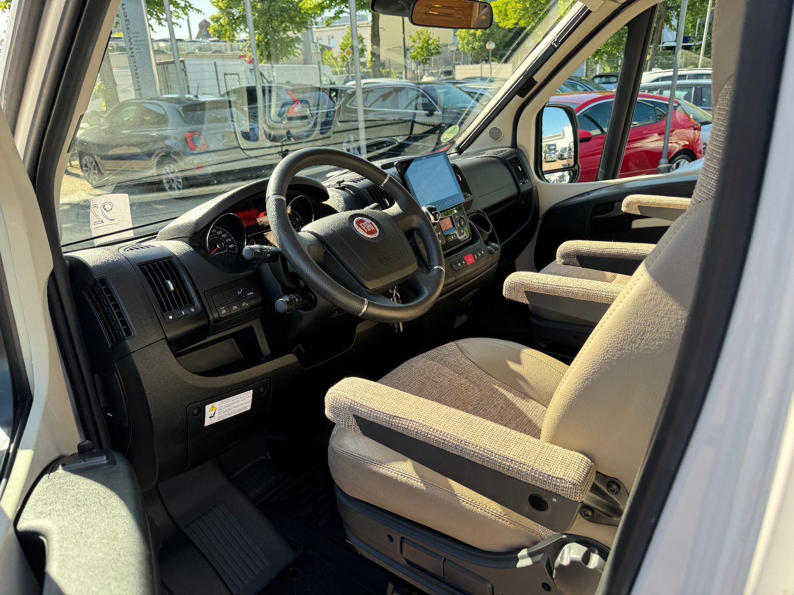 Fahrzeugabbildung Dethleffs GLOBEBUS T 006 FIAT 9G AUTOMATIK ACC NAVI TV SAT