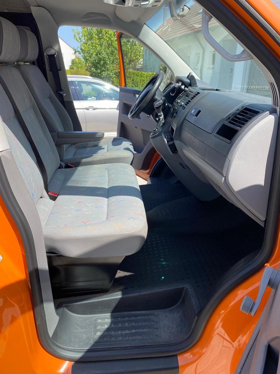 Volkswagen T5  Campervan 