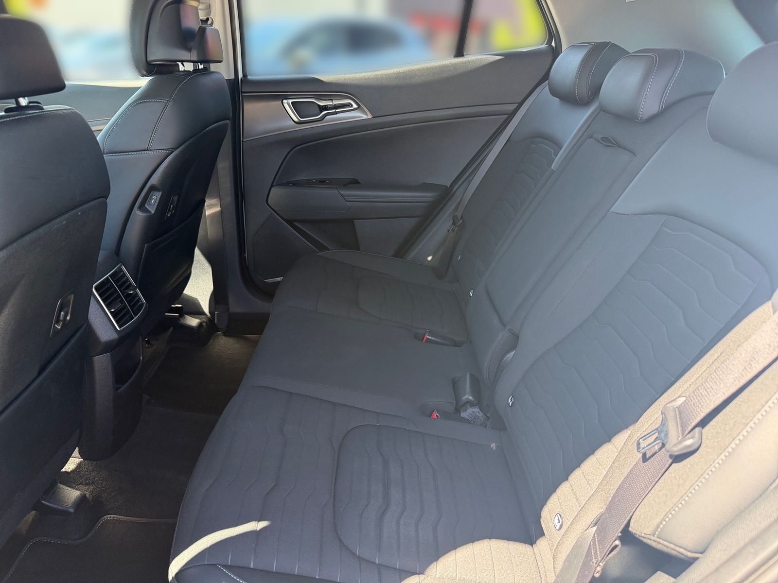 Fahrzeugabbildung Kia SPORTAGE 1.6T 48V 2WD DCT VISION KOM