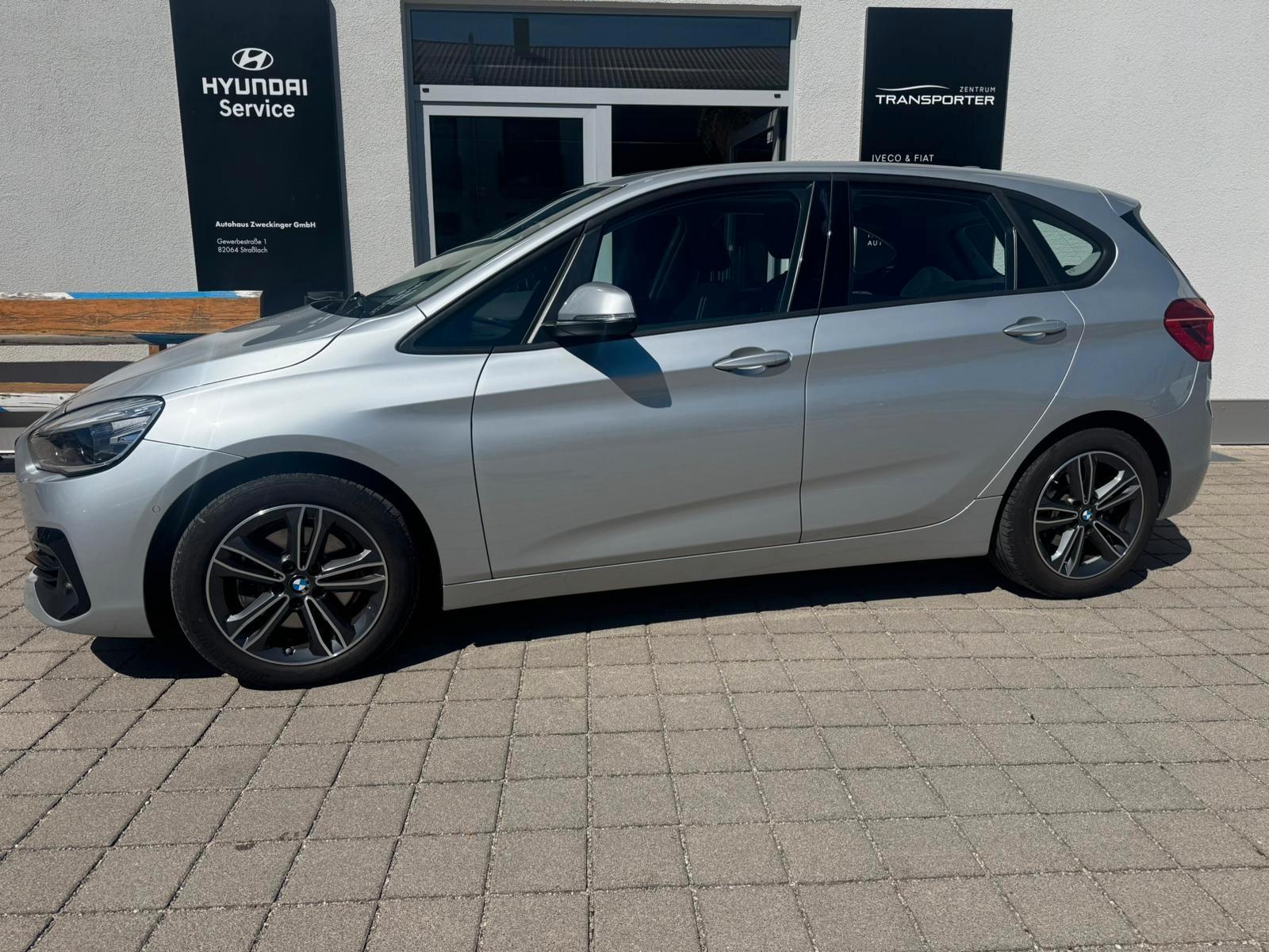 BMW 220 Active Tourer 220 i Sport Line A/T