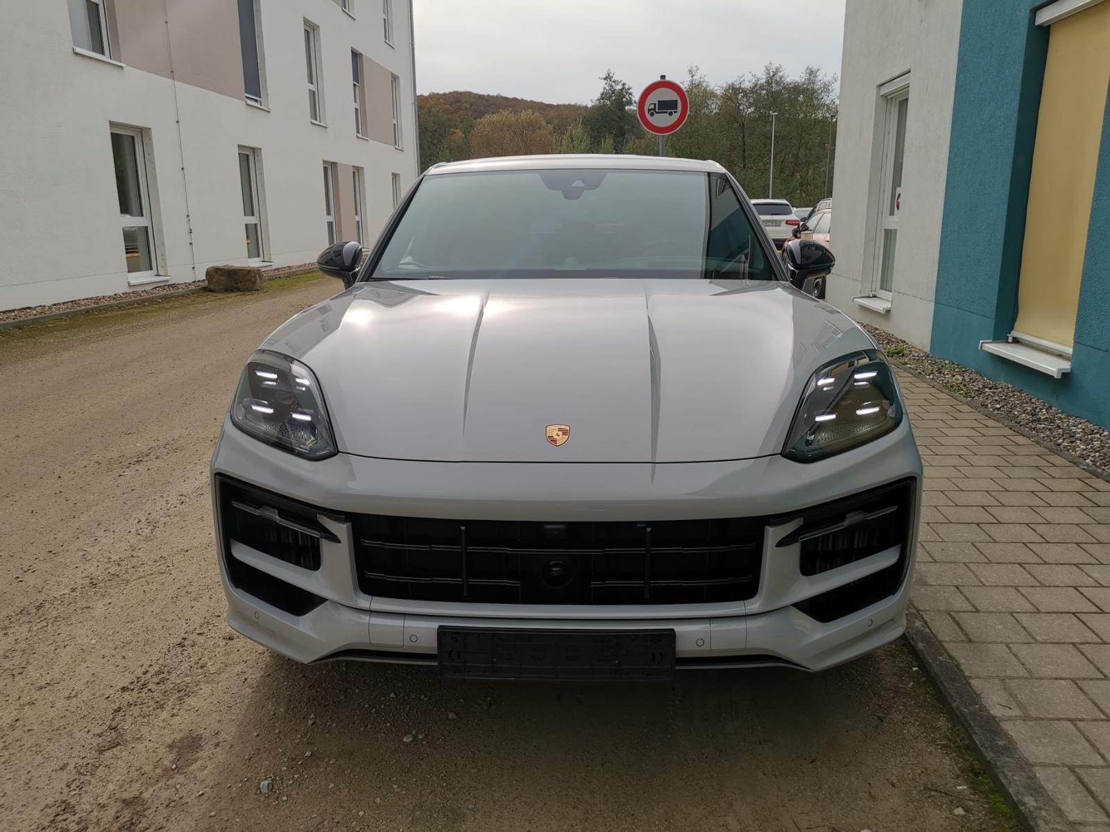 Porsche Cayenne E-Hybrid Coupe*SportDesign*KREIDE*BEIGE*