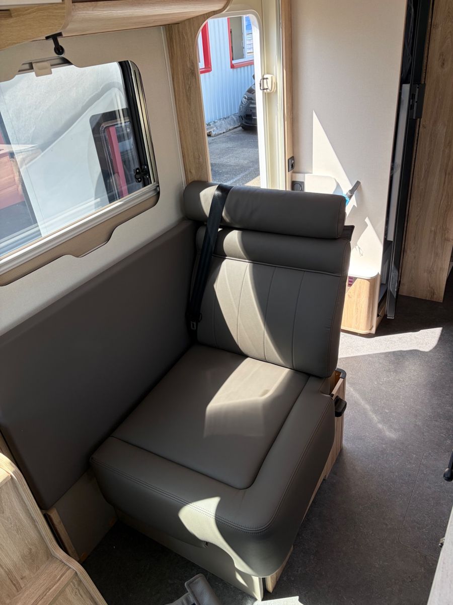Fahrzeugabbildung Eura Mobil Integra Line 720 EF *Stauschränke / AT8*