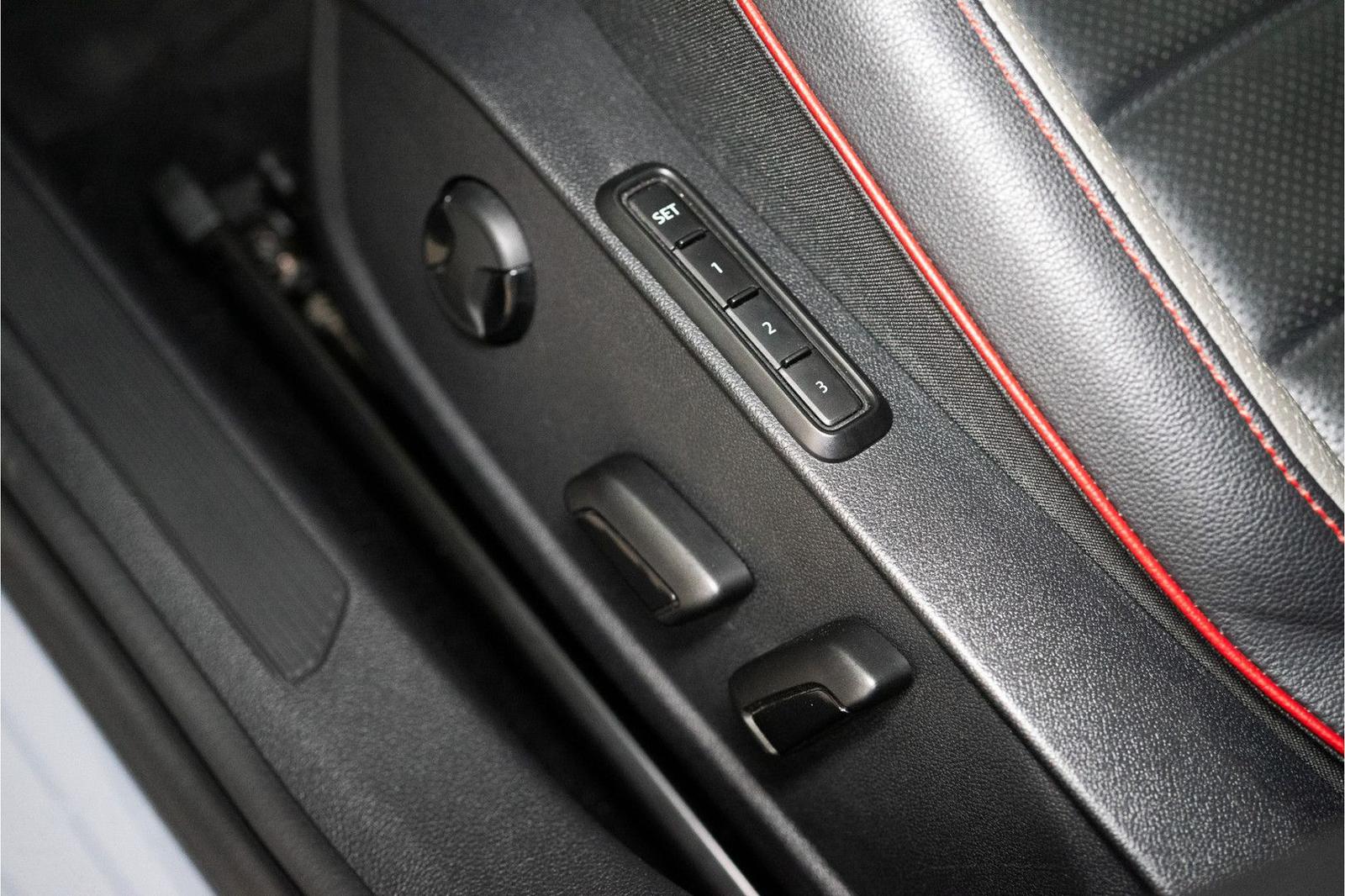 Volkswagen Golf 2.0 TSI GTI Clubsport 301 PK IQ Pano, миниатюра 29