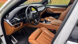 BMW X6 M50d  Luxus SUV mit Vollausstattung - weiße BMW X6 M50