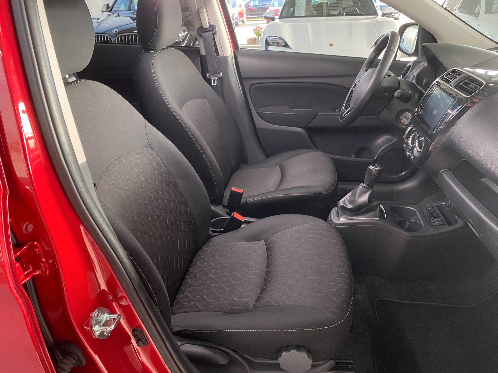 Fahrzeugabbildung Mitsubishi Space Star 1,2 Select Plus + Kamera Tempomat Top