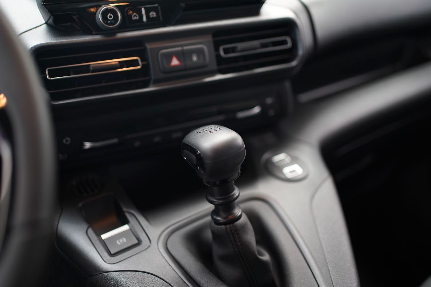 Fahrzeugabbildung Citroën Berlingo XL BlueHDi 130 Max Winter Paket Navi DA